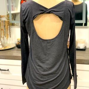 Athleta grey shirt